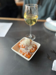 croquettas and white wine