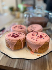 pink cakes
